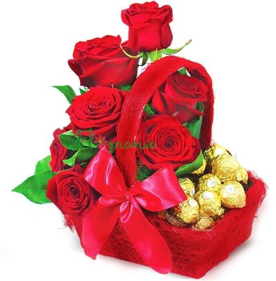 Корзина с красными розами + Ferrero Rocher